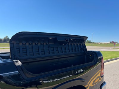2023 RAM 1500 Limited Crew Cab 4x4 5'7' Box