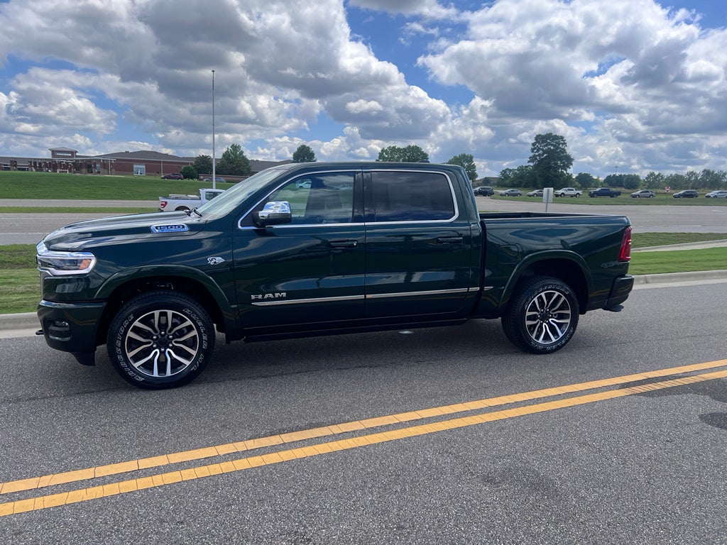 2026 RAM 1500 RAM 1500 LIMITED CREW CAB 4X4 5'7' BOX