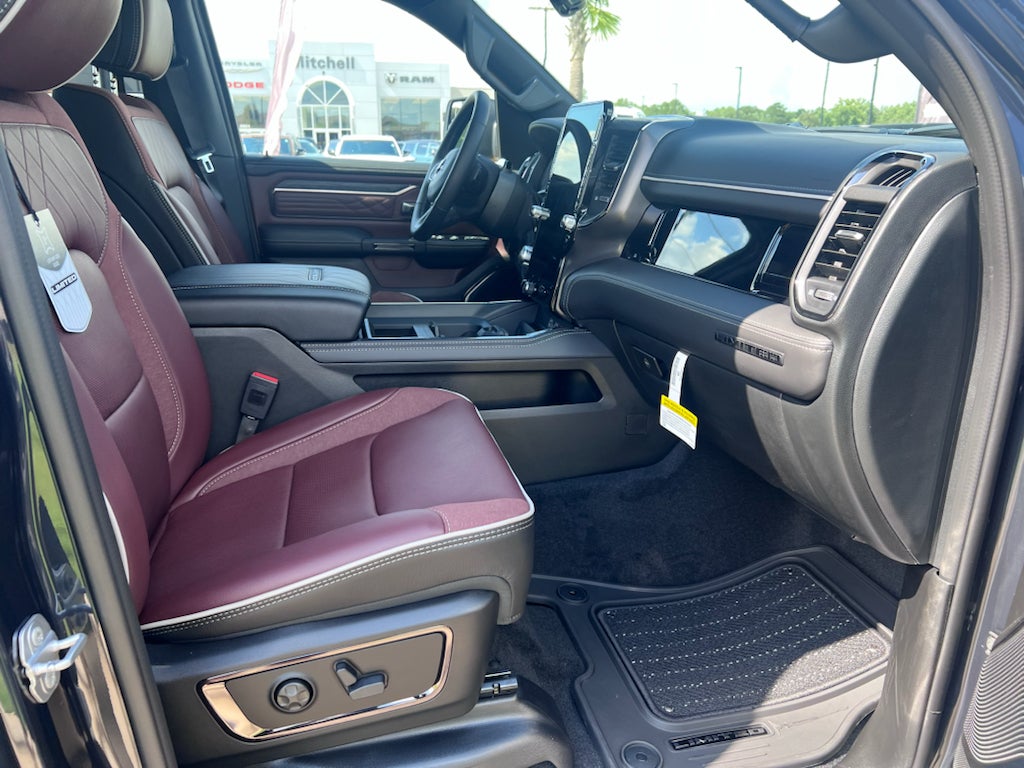 2026 RAM 1500 RAM 1500 LIMITED CREW CAB 4X4 5'7' BOX