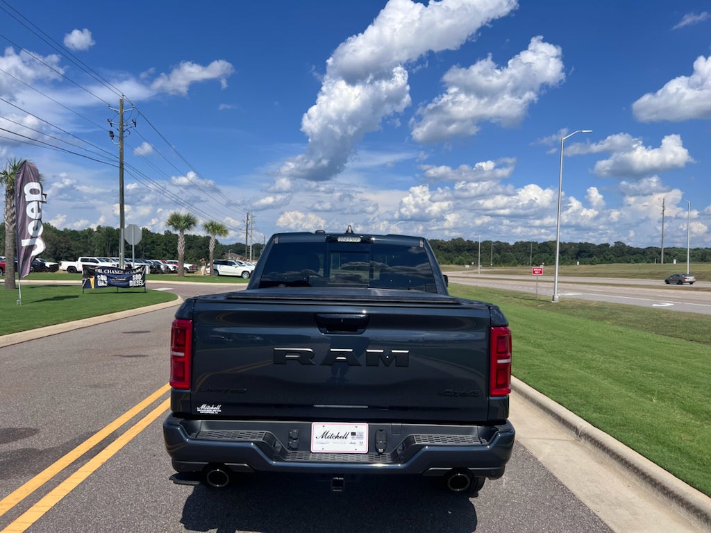 2026 RAM 1500 RAM 1500 LIMITED CREW CAB 4X4 5'7' BOX
