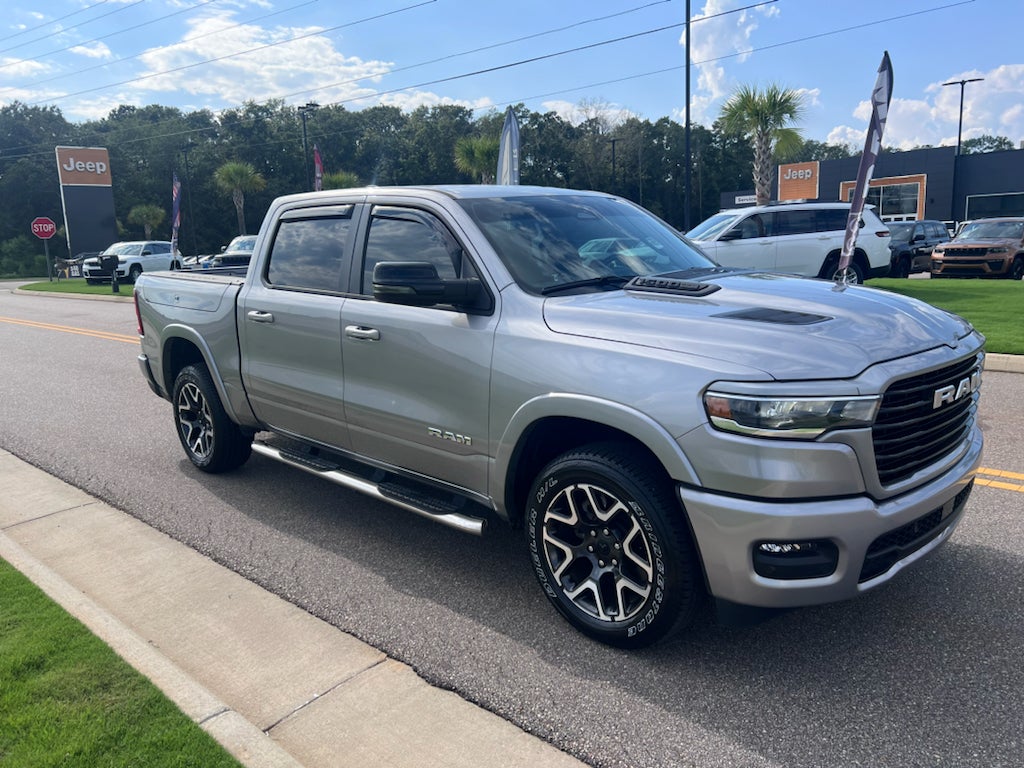 2025 RAM 1500 Laramie Crew Cab 4x4 5'7' Box