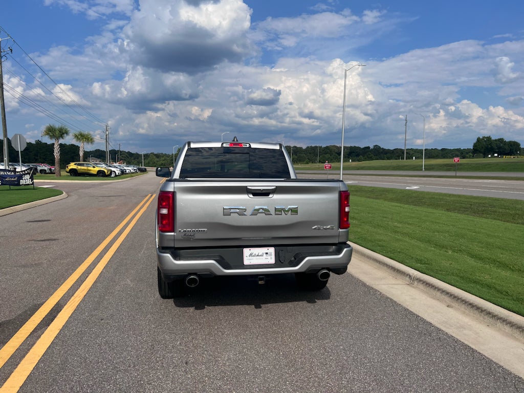 2025 RAM 1500 Laramie Crew Cab 4x4 5'7' Box