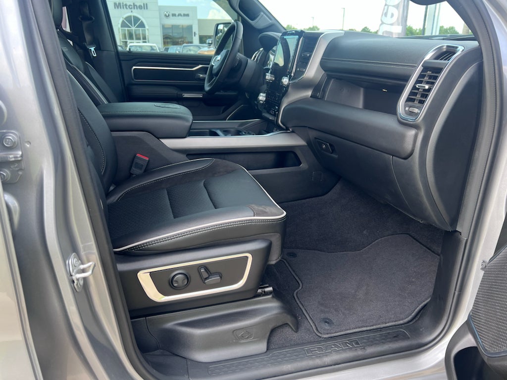 2025 RAM 1500 Laramie Crew Cab 4x4 5'7' Box