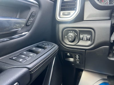 2025 RAM 1500 Laramie Crew Cab 4x4 5'7' Box