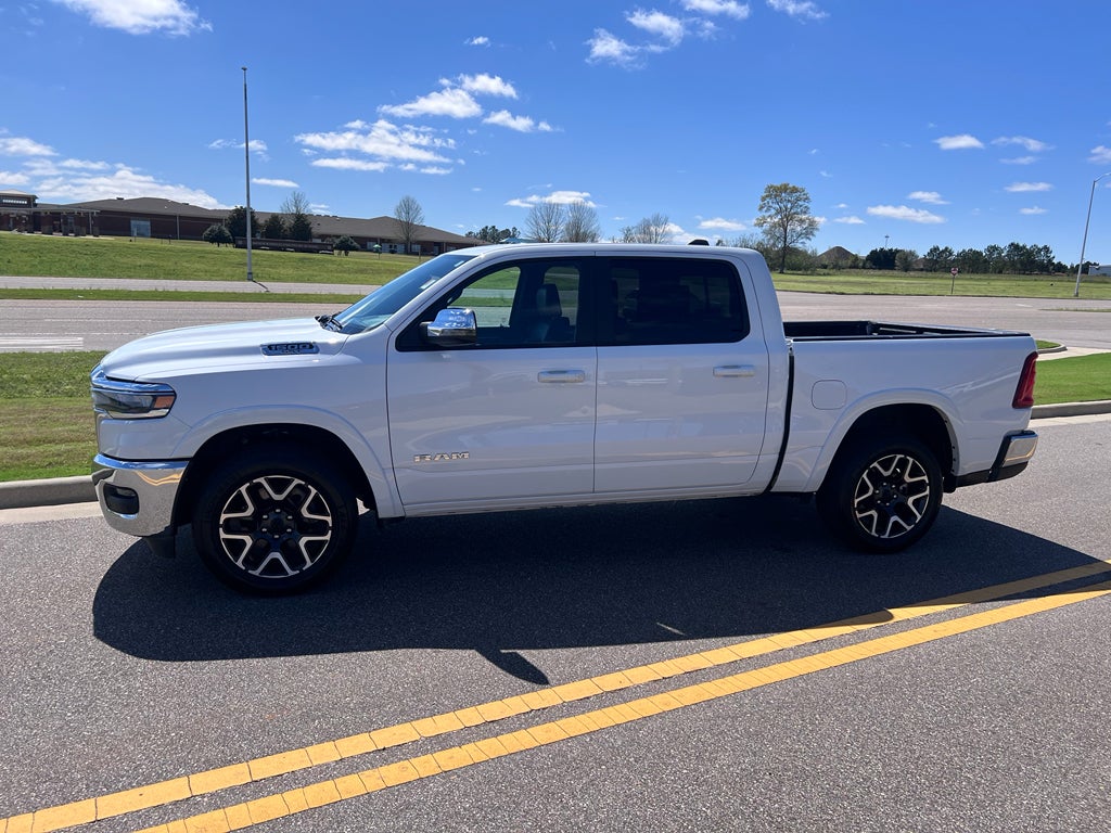 2025 RAM 1500 Laramie Crew Cab 4x4 5'7' Box