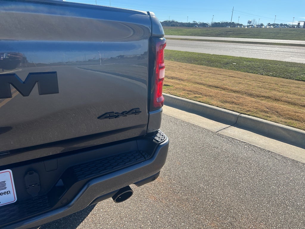 2026 RAM 1500 RAM 1500 LARAMIE CREW CAB 4X4 5'7' BOX