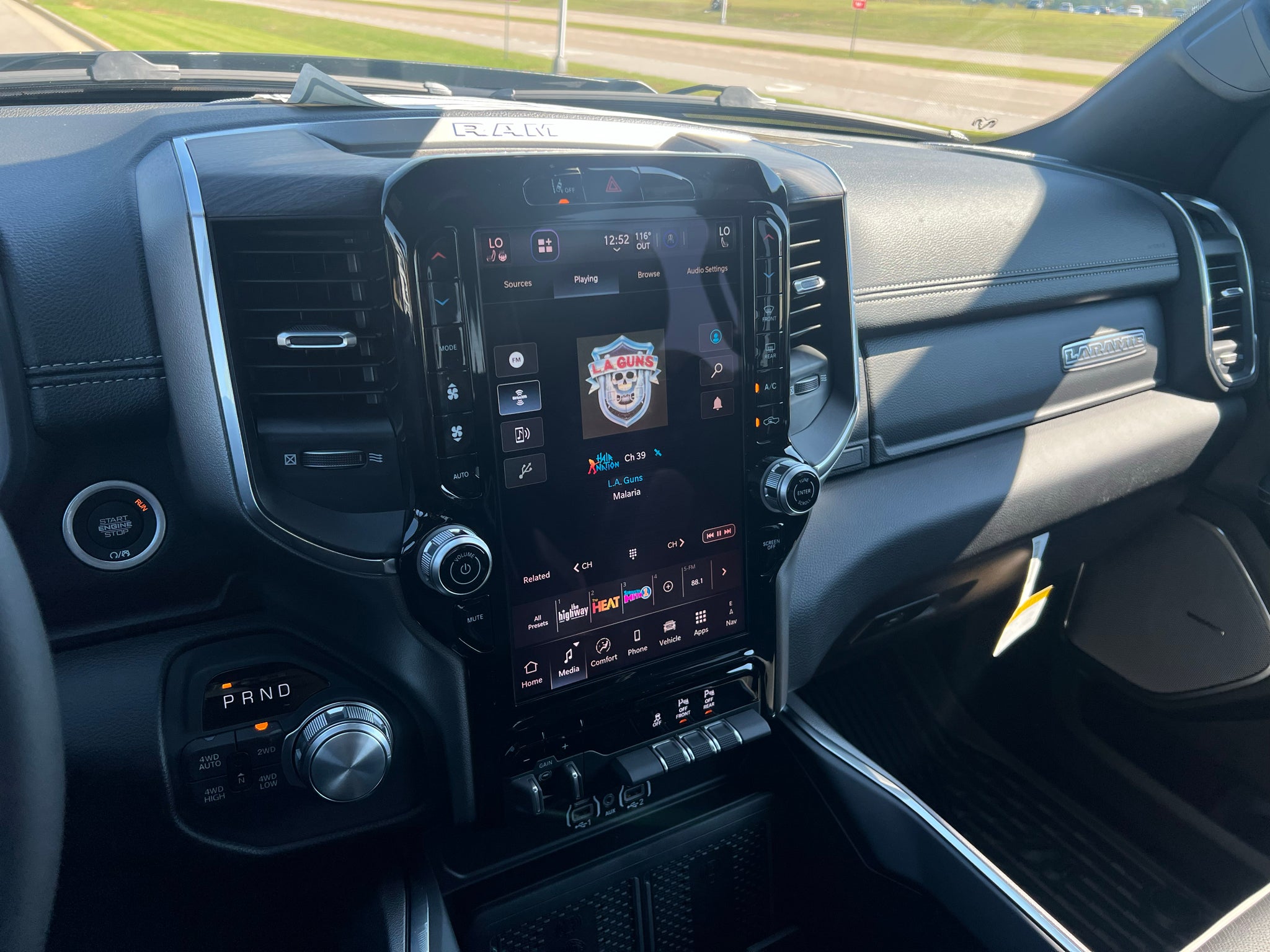 2027 RAM 1500 RAM 1500 LARAMIE CREW CAB 4X4 5'7' BOX