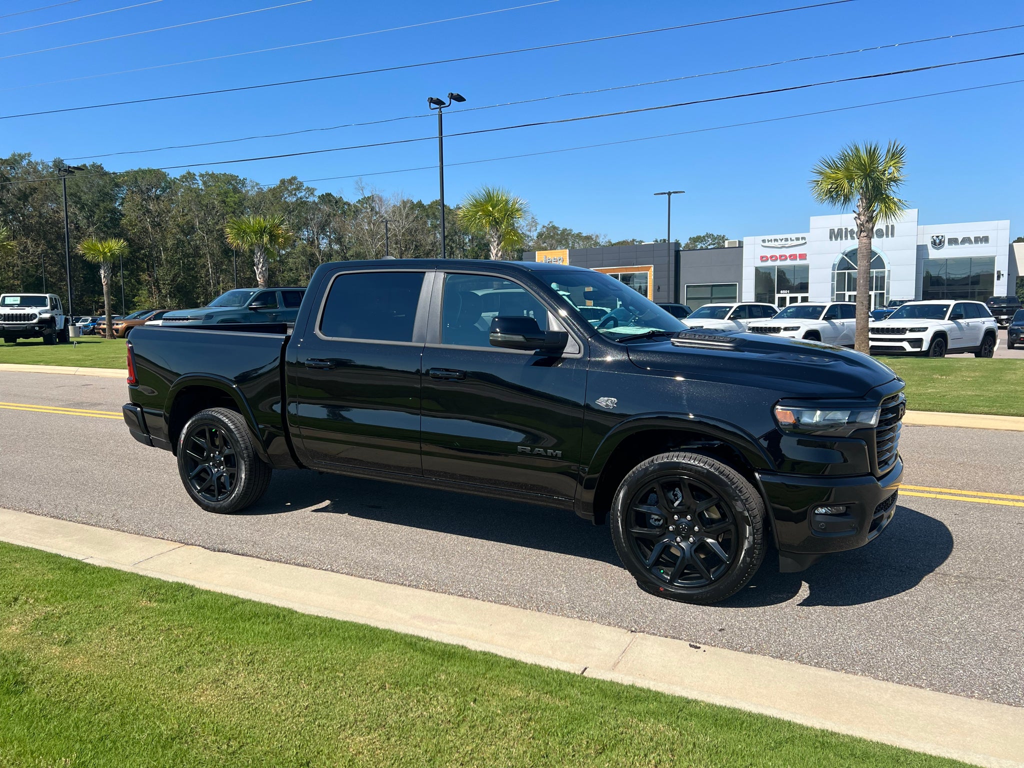 2027 RAM 1500 RAM 1500 LARAMIE CREW CAB 4X4 5'7' BOX