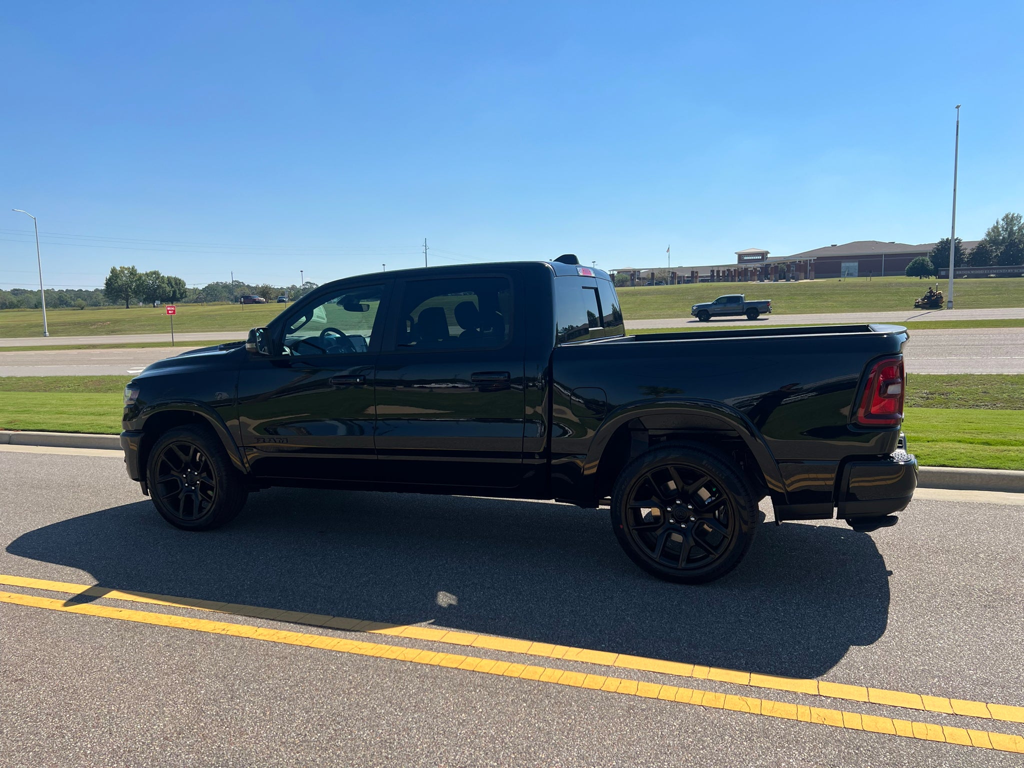 2027 RAM 1500 RAM 1500 LARAMIE CREW CAB 4X4 5'7' BOX