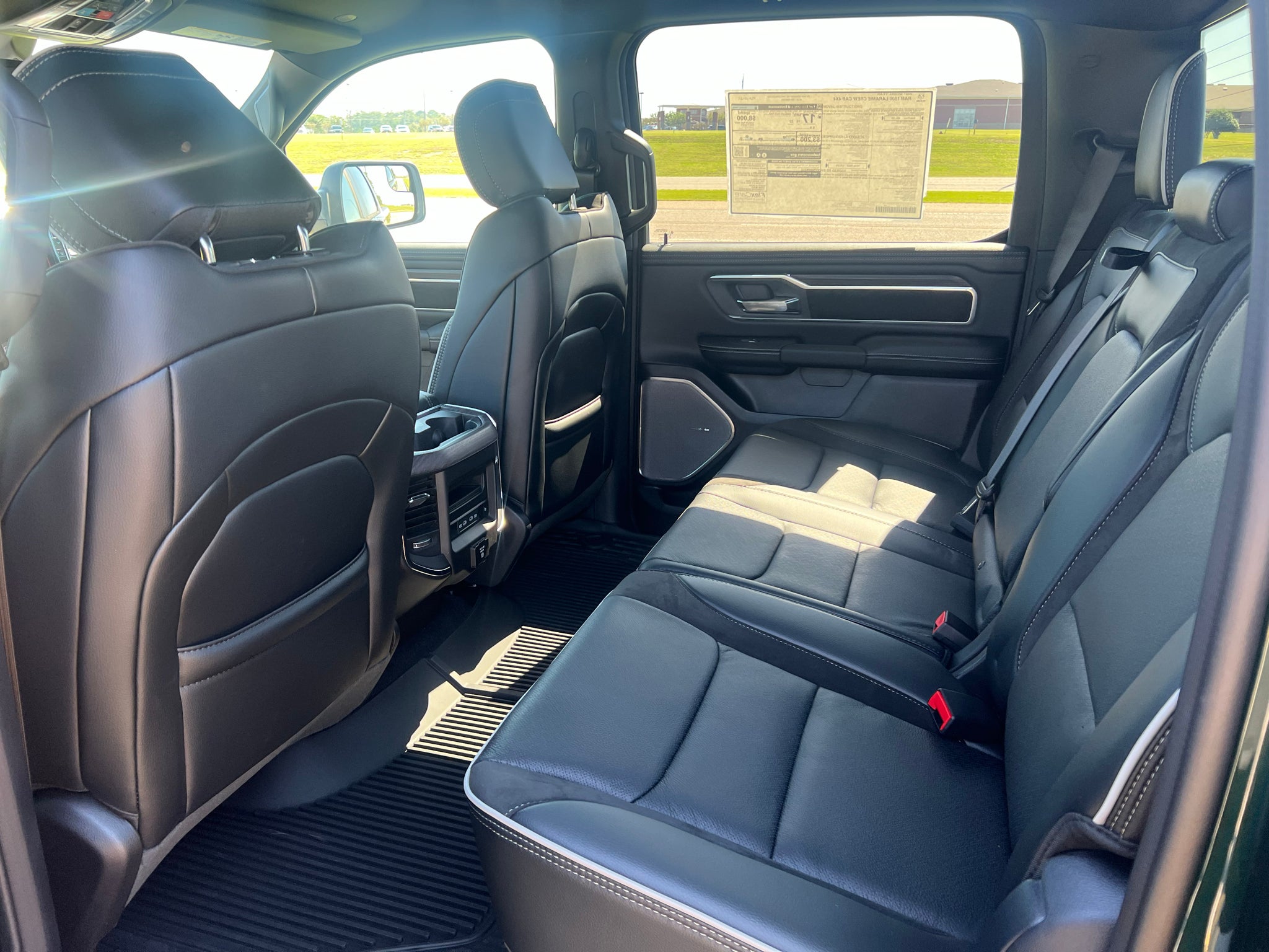 2027 RAM 1500 RAM 1500 LARAMIE CREW CAB 4X4 5'7' BOX