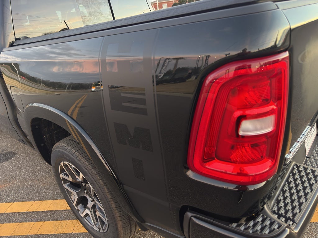 2026 RAM 1500 RAM 1500 LARAMIE CREW CAB 4X4 5'7' BOX