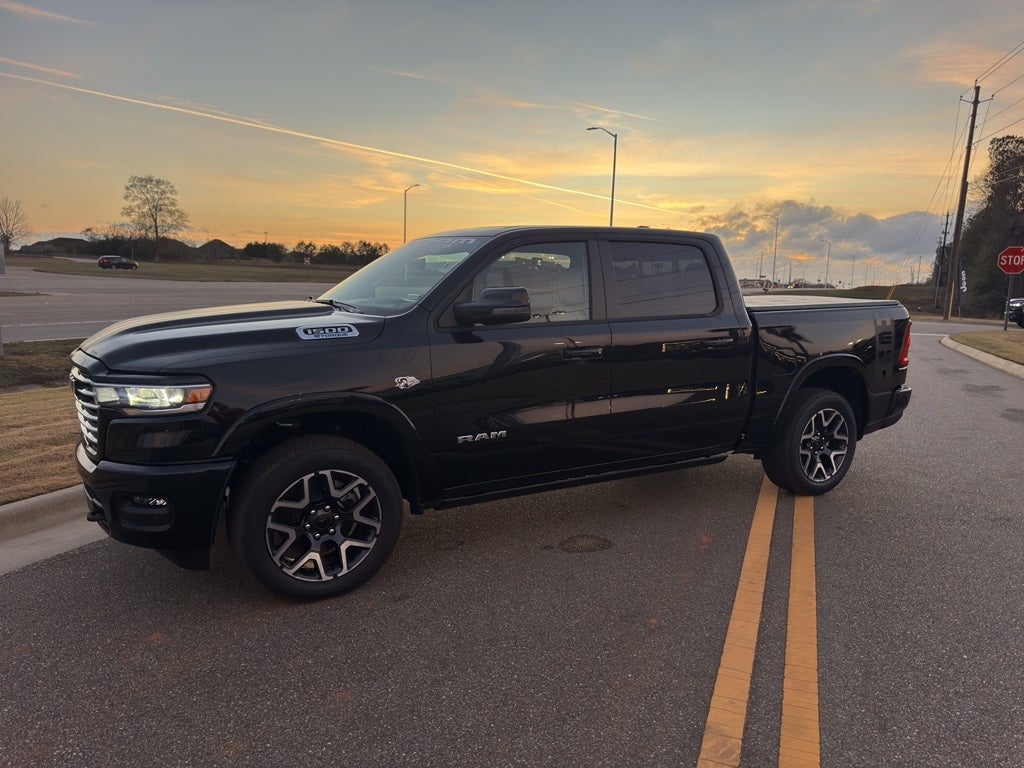 2026 RAM 1500 RAM 1500 LARAMIE CREW CAB 4X4 5'7' BOX