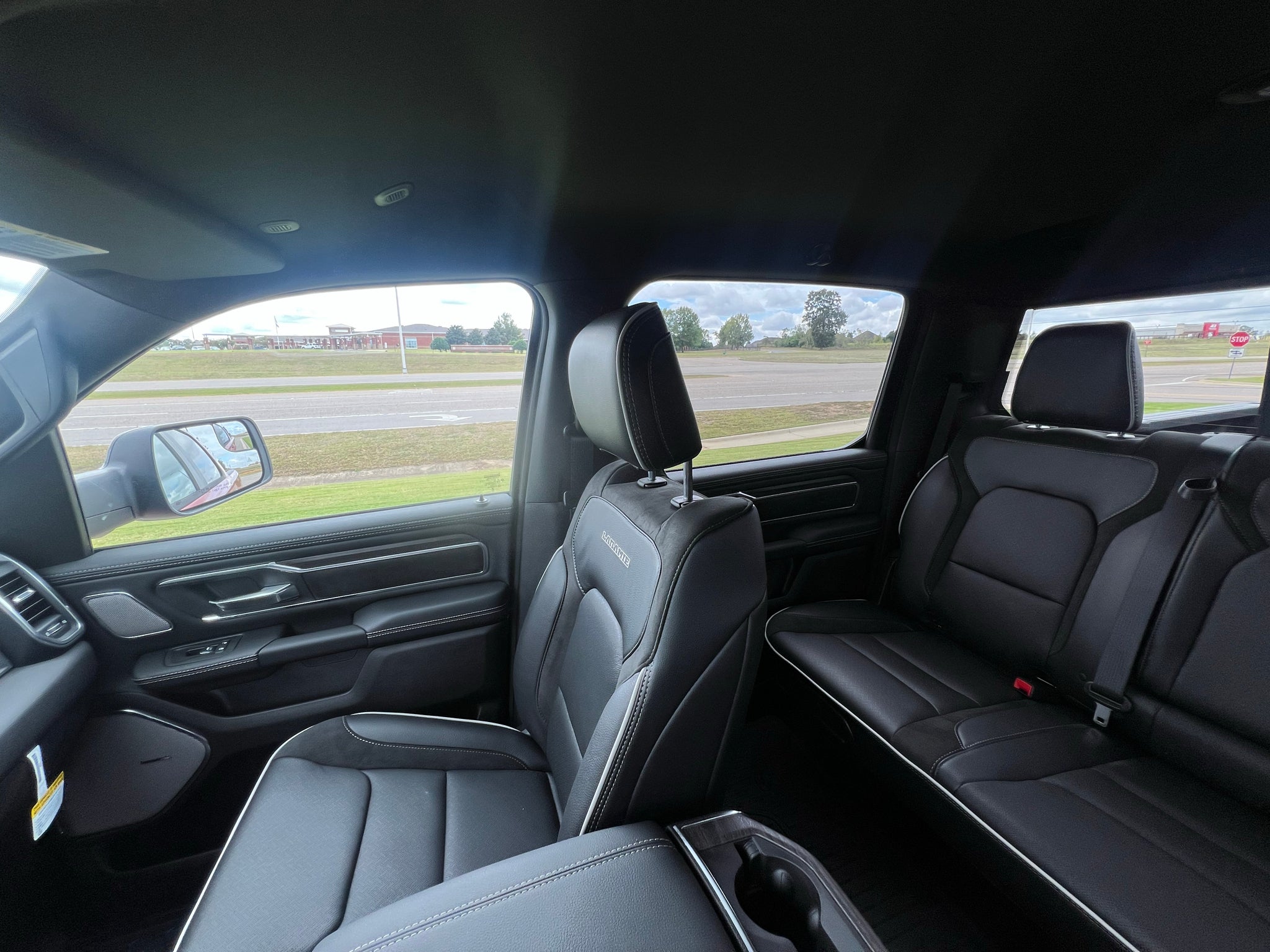 2027 RAM 1500 RAM 1500 LARAMIE CREW CAB 4X4 5'7' BOX