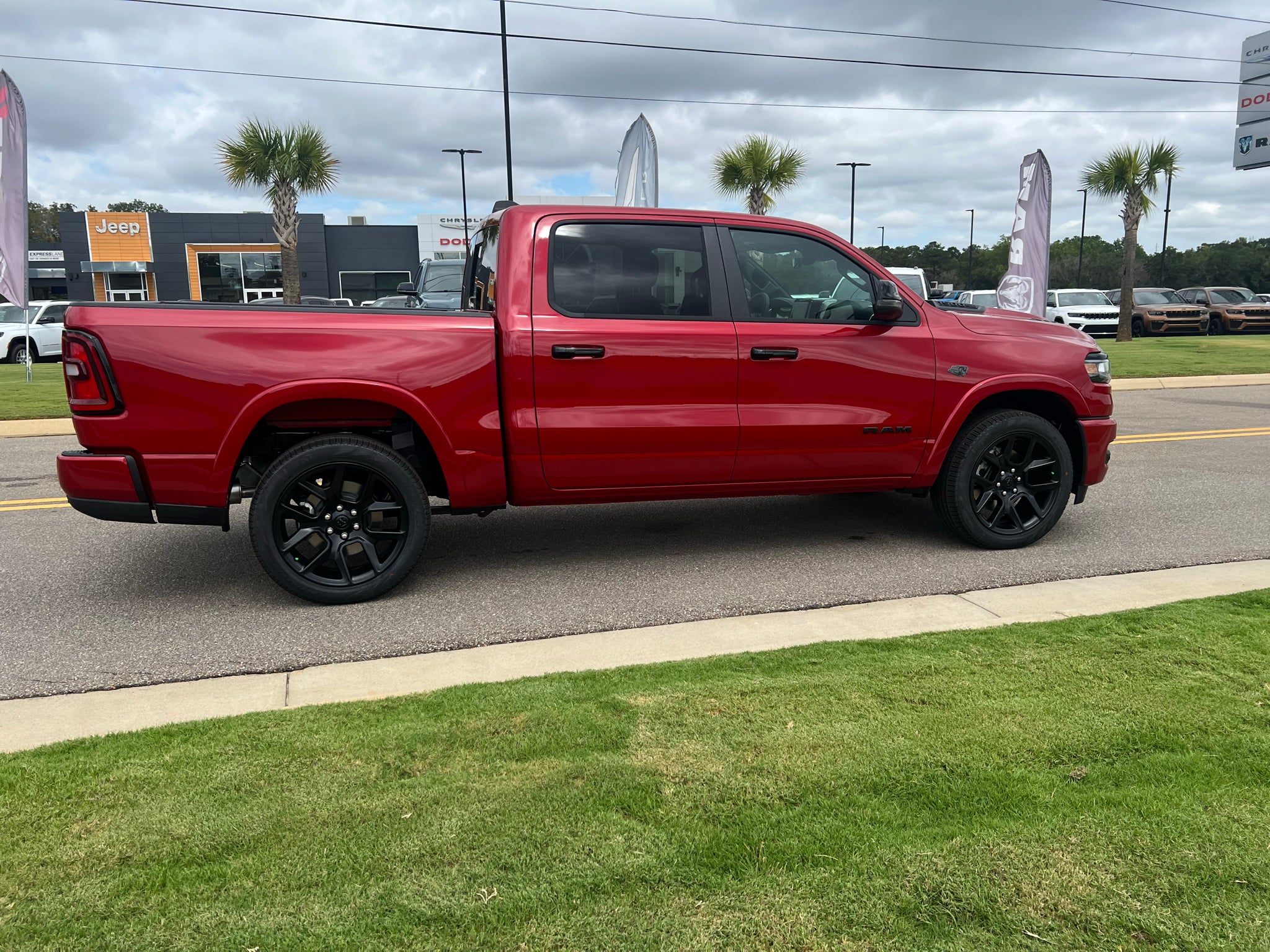 2027 RAM 1500 RAM 1500 LARAMIE CREW CAB 4X4 5'7' BOX