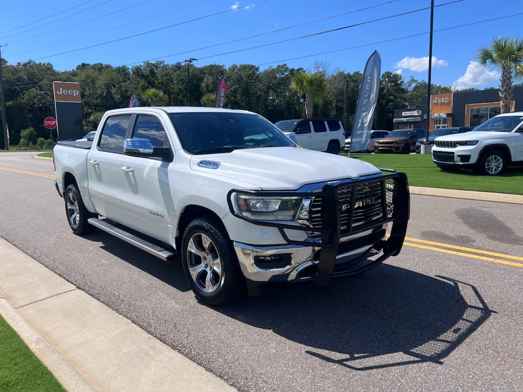2023 RAM 1500 Laramie Crew Cab 4x4 5'7' Box
