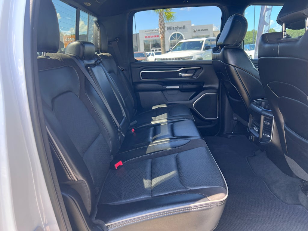 2023 RAM 1500 Laramie Crew Cab 4x4 5'7' Box