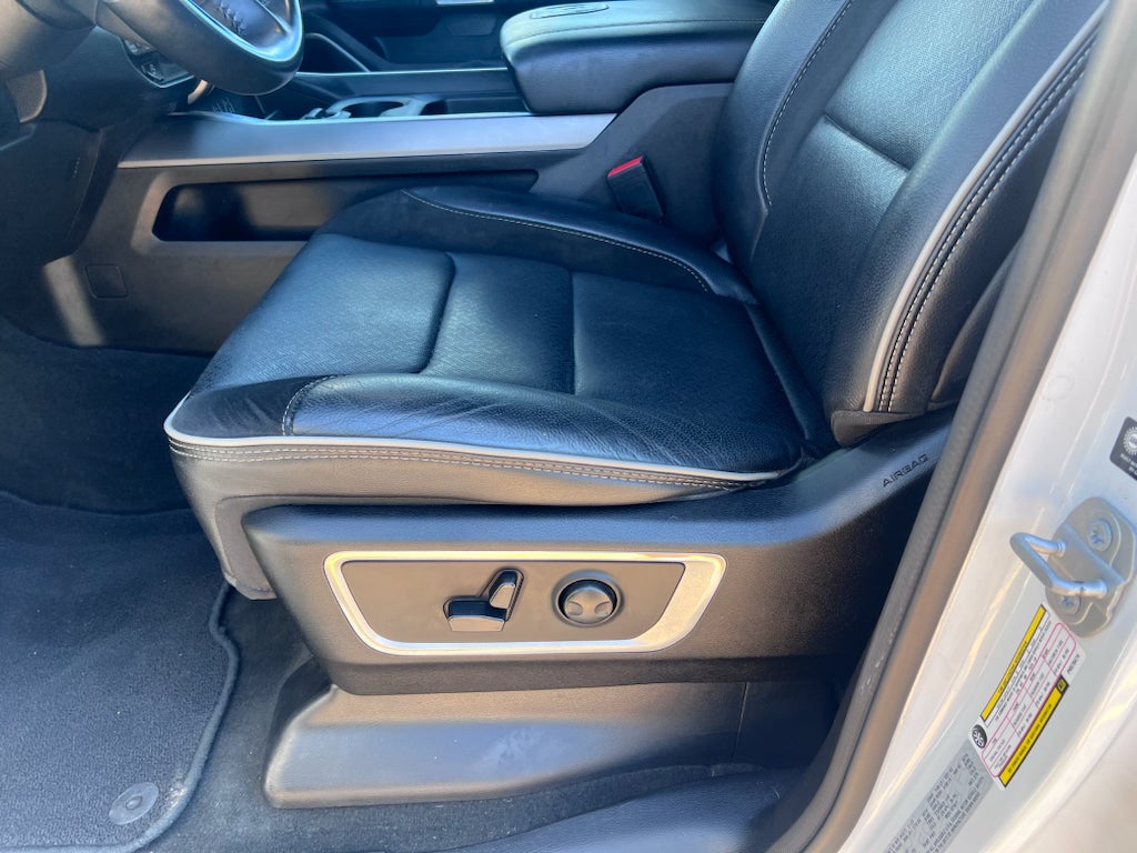 2023 RAM 1500 Laramie Crew Cab 4x4 5'7' Box