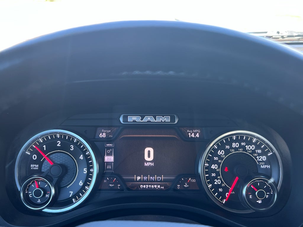 2023 RAM 1500 Laramie Crew Cab 4x4 5'7' Box