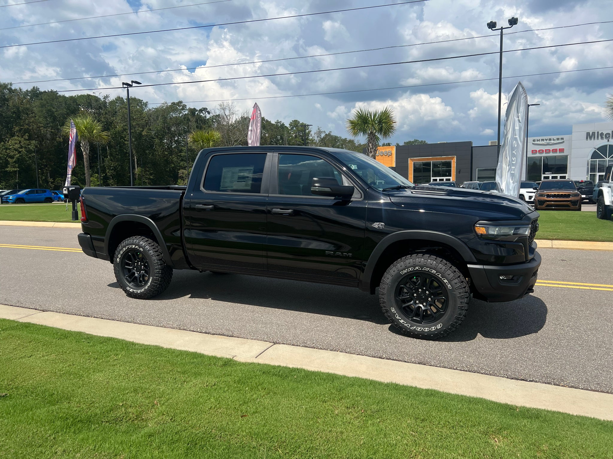2027 RAM 1500 RAM 1500 REBEL CREW CAB 4X4 5'7' BOX