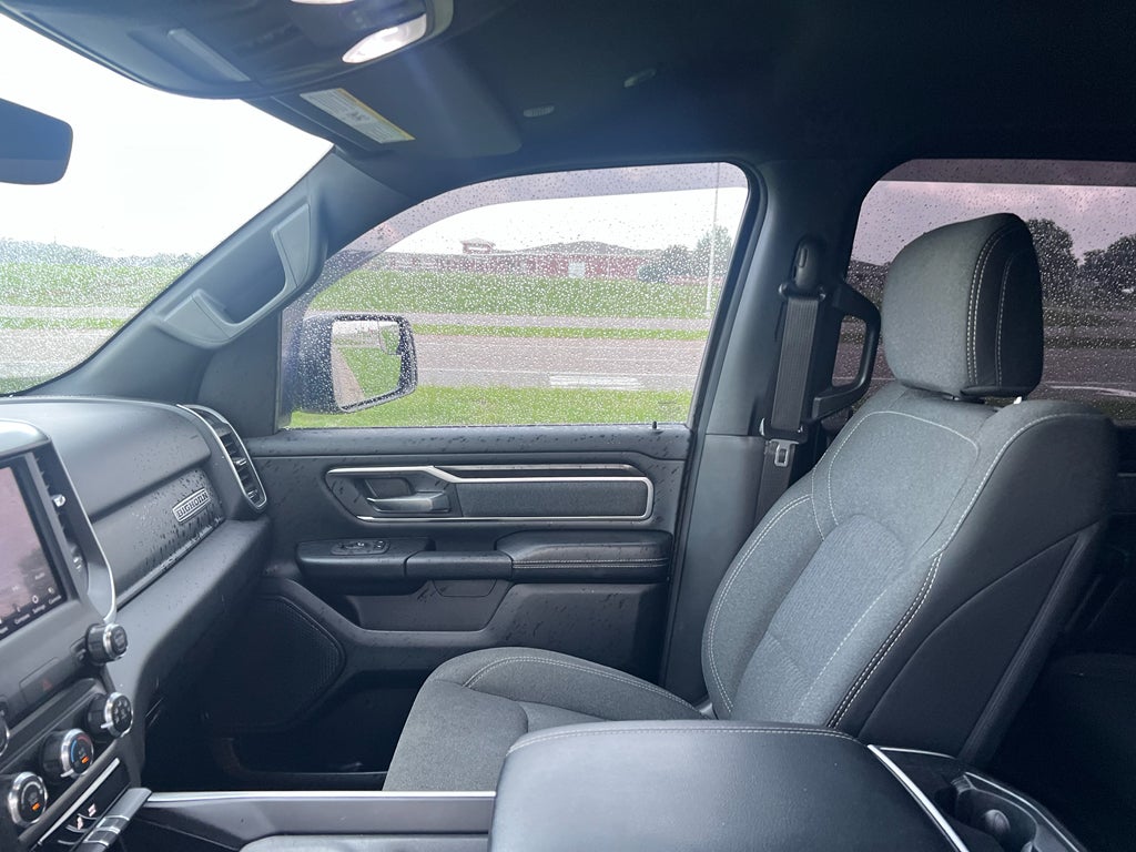 2020 RAM 1500 Big Horn Crew Cab 4x4 6'4' Box