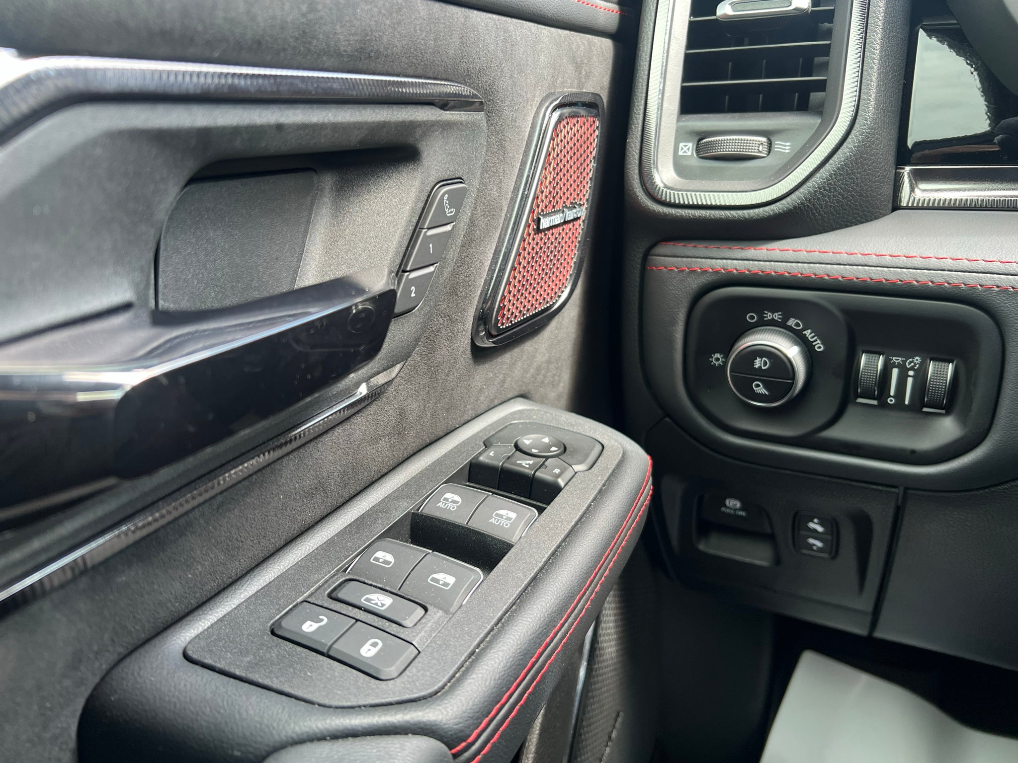 2026 RAM 1500 RHO Crew Cab 4x4 5'7' Box