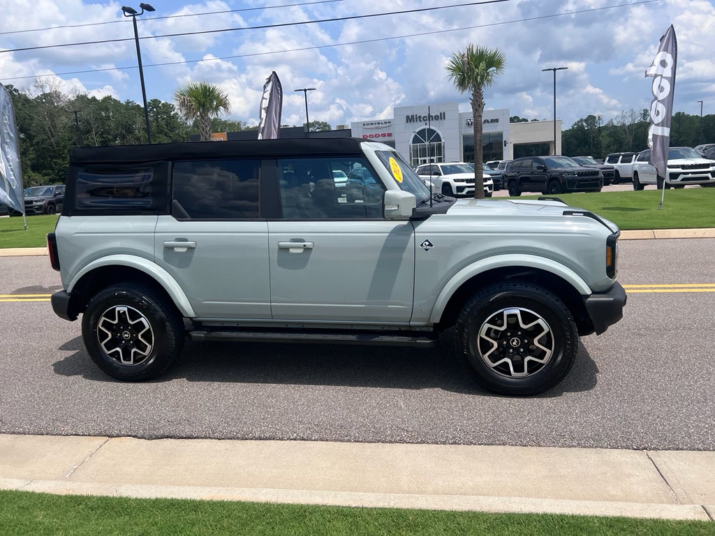 2024 Ford Bronco Outer Banks