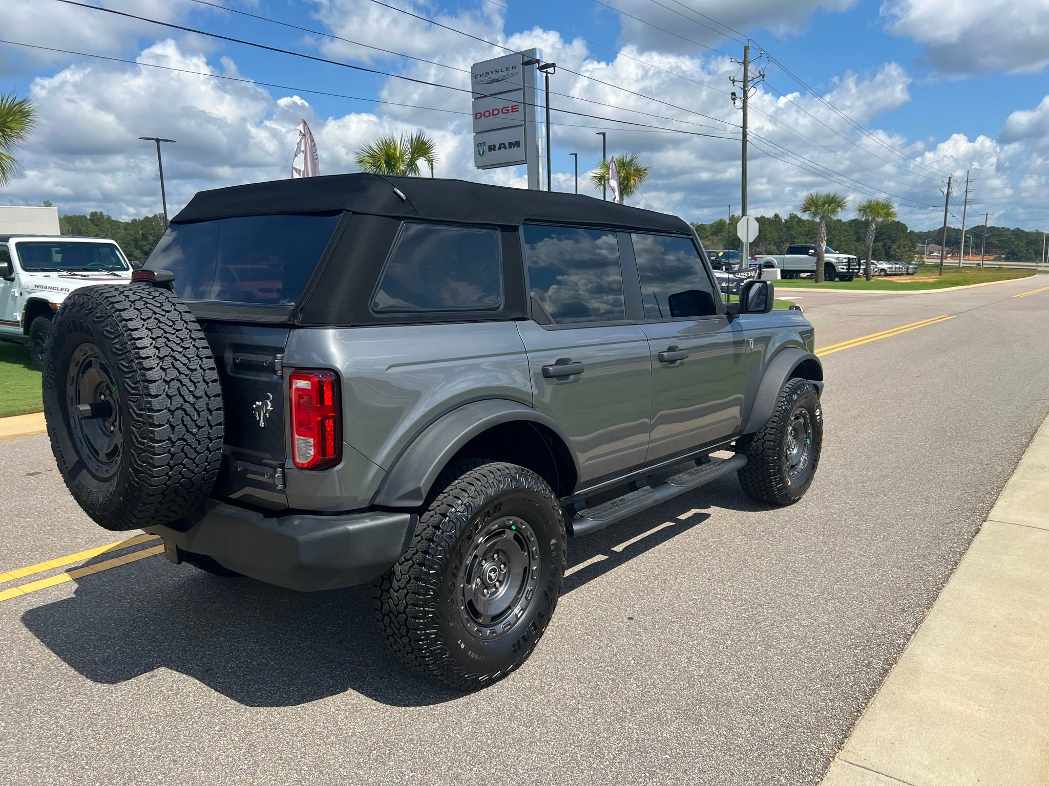 2025 Ford Bronco Base