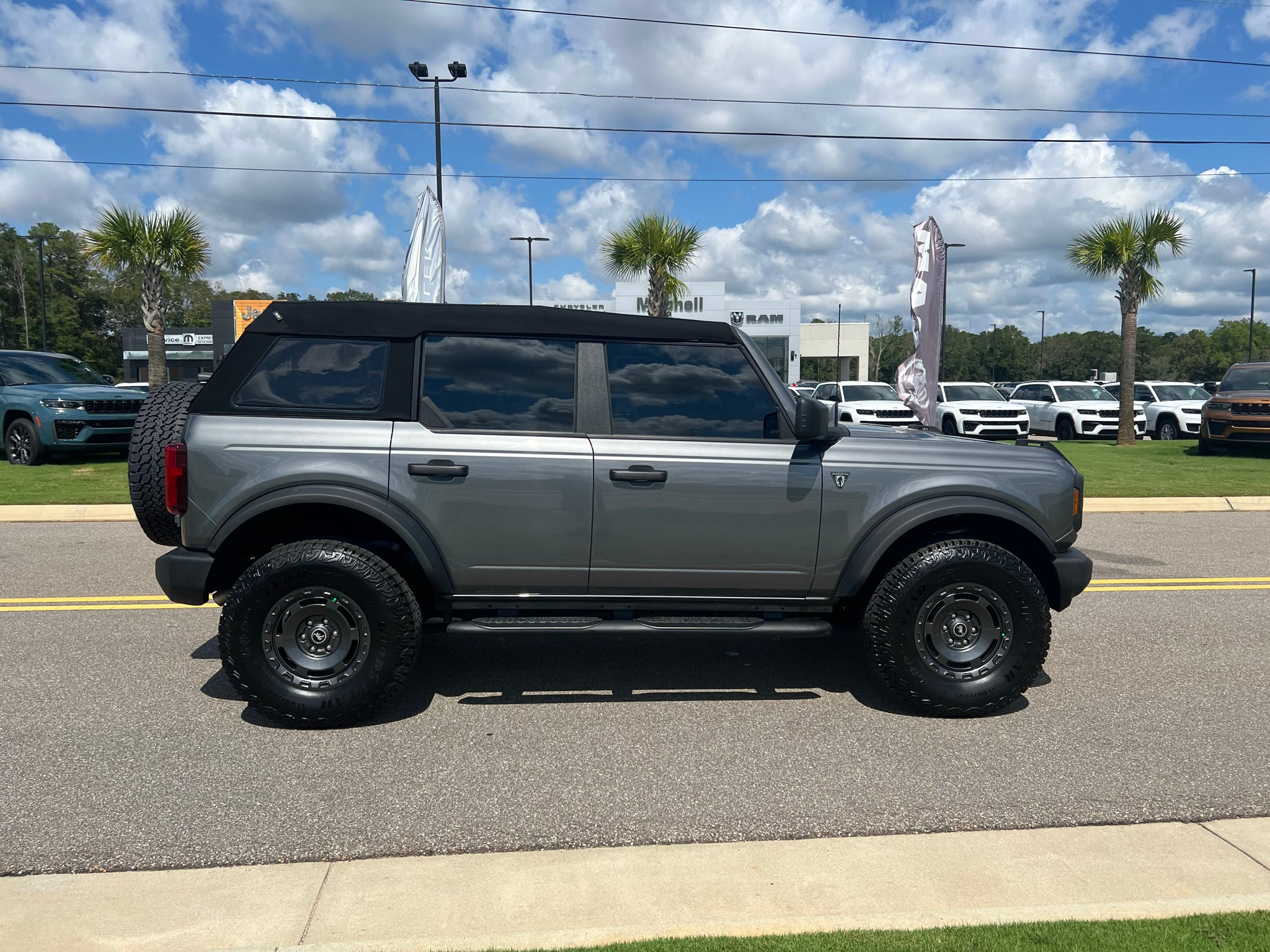 2025 Ford Bronco Base