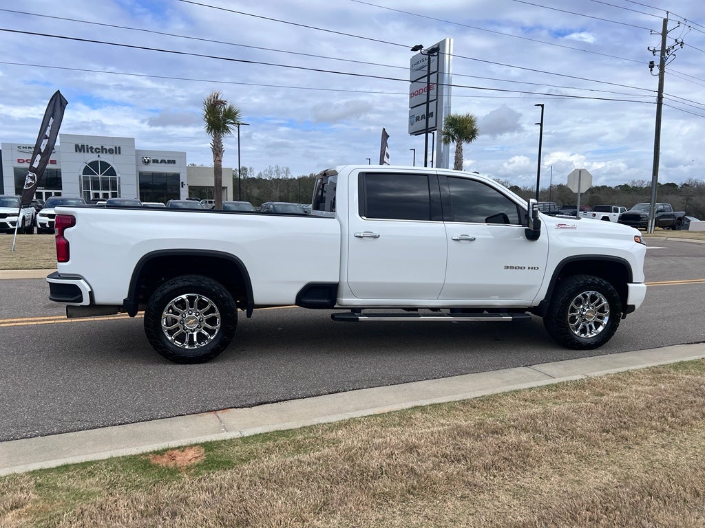 2024 Chevrolet Silverado LTZ