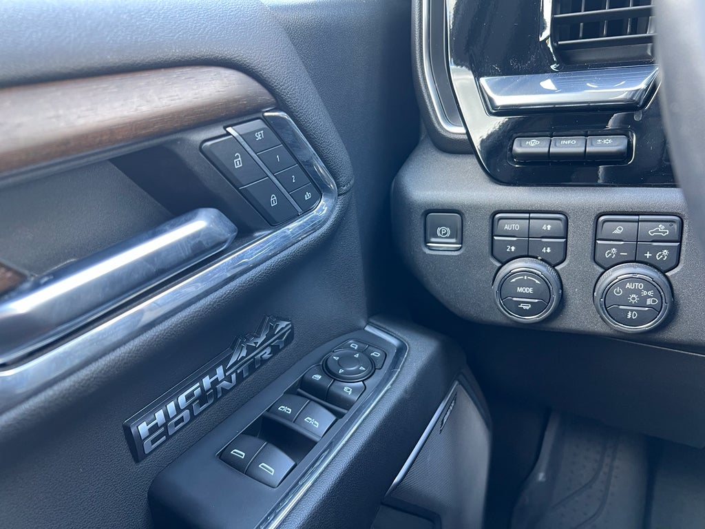 2024 Chevrolet Silverado 4WD Crew Cab Short Bed High Country