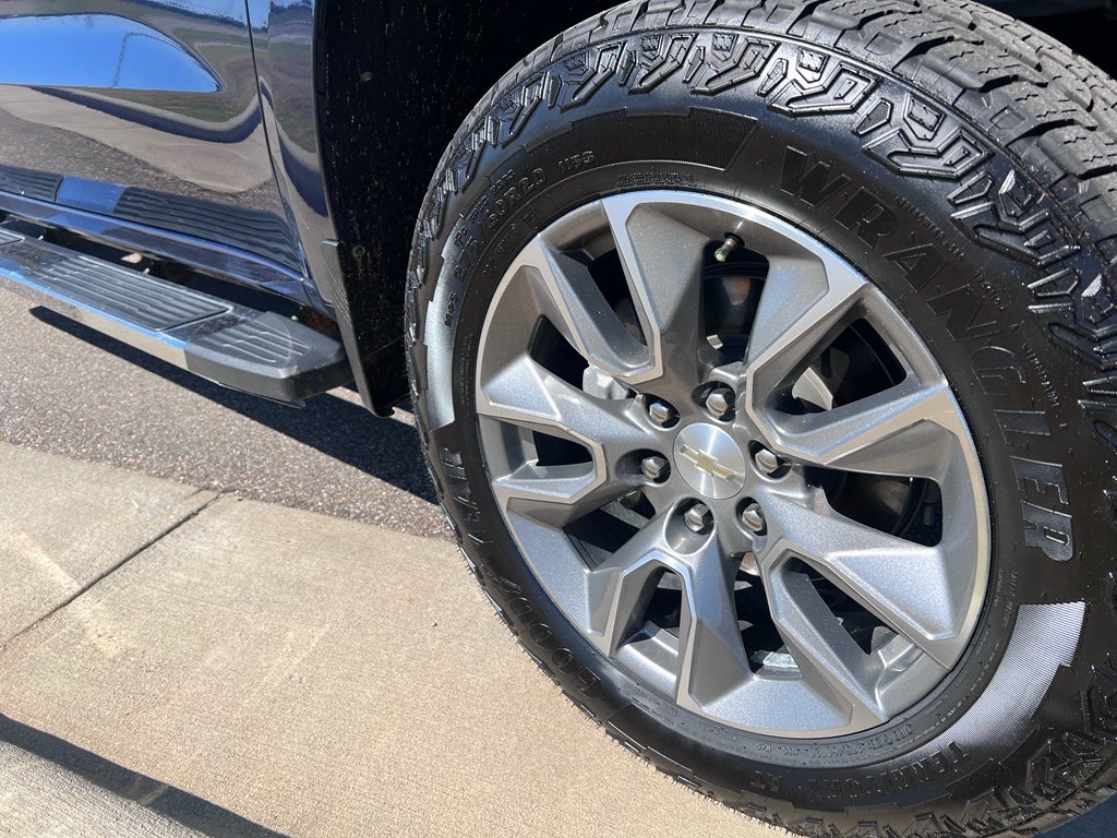 2021 Chevrolet Silverado 4WD Crew Cab Short Bed LT