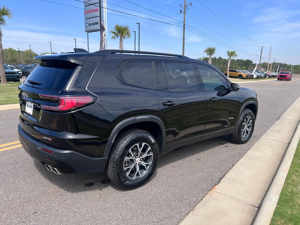 2024 GMC Acadia AWD AT4
