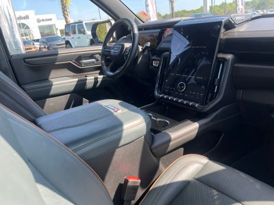 2025 GMC Yukon 4WD AT4