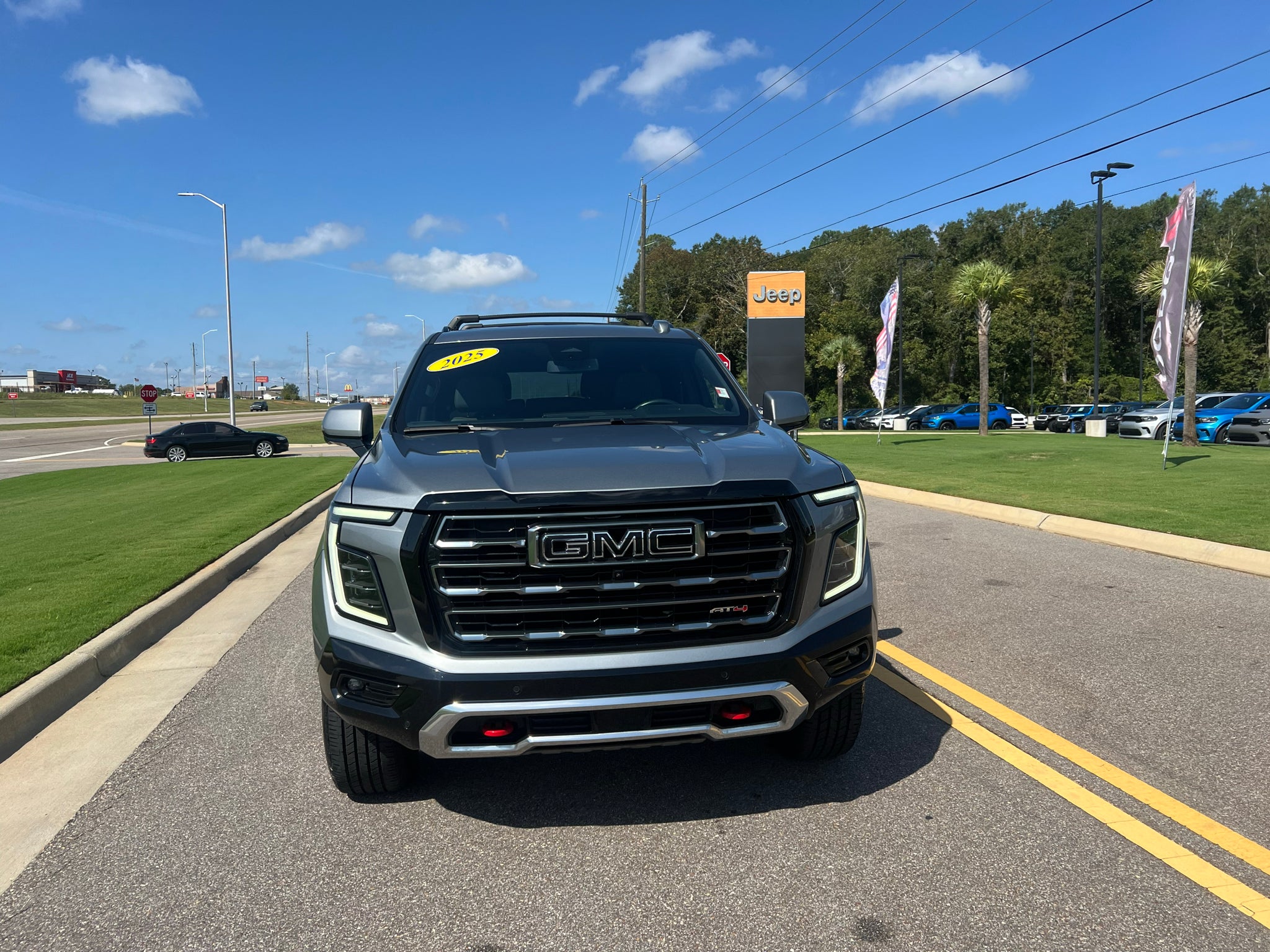 2025 GMC Yukon 4WD AT4
