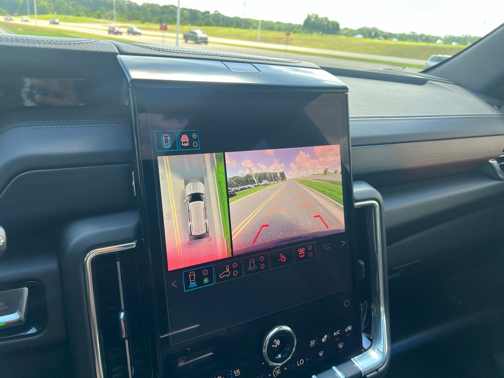 2025 GMC Yukon 4WD Denali