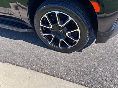 2023 Chevrolet Tahoe 4WD RST