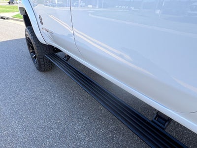 2025 GMC Sierra 4WD Crew Cab Standard Bed AT4