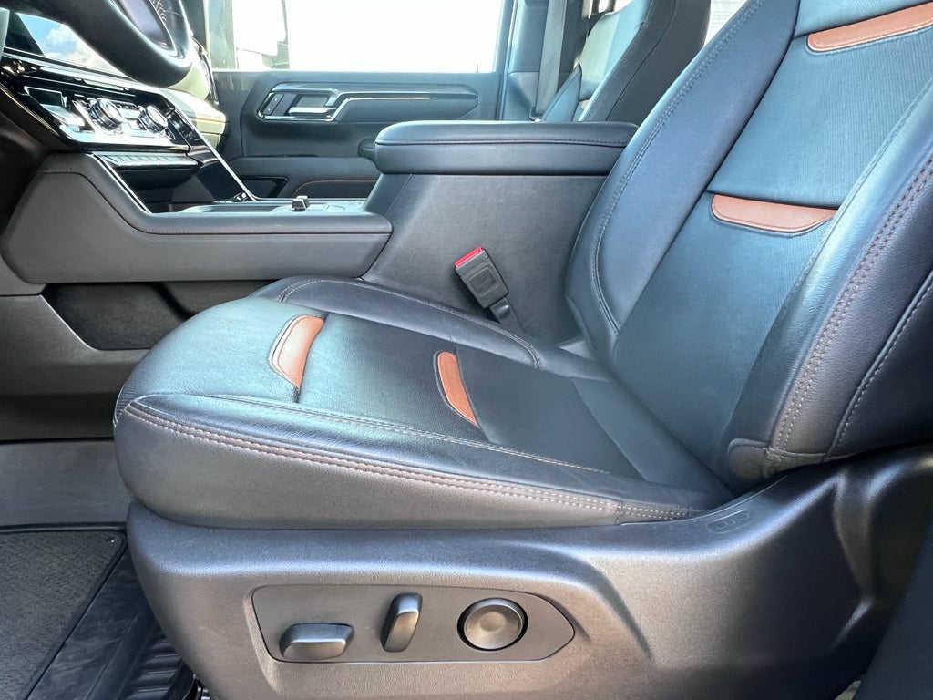 2025 GMC Sierra 4WD Crew Cab Standard Bed AT4