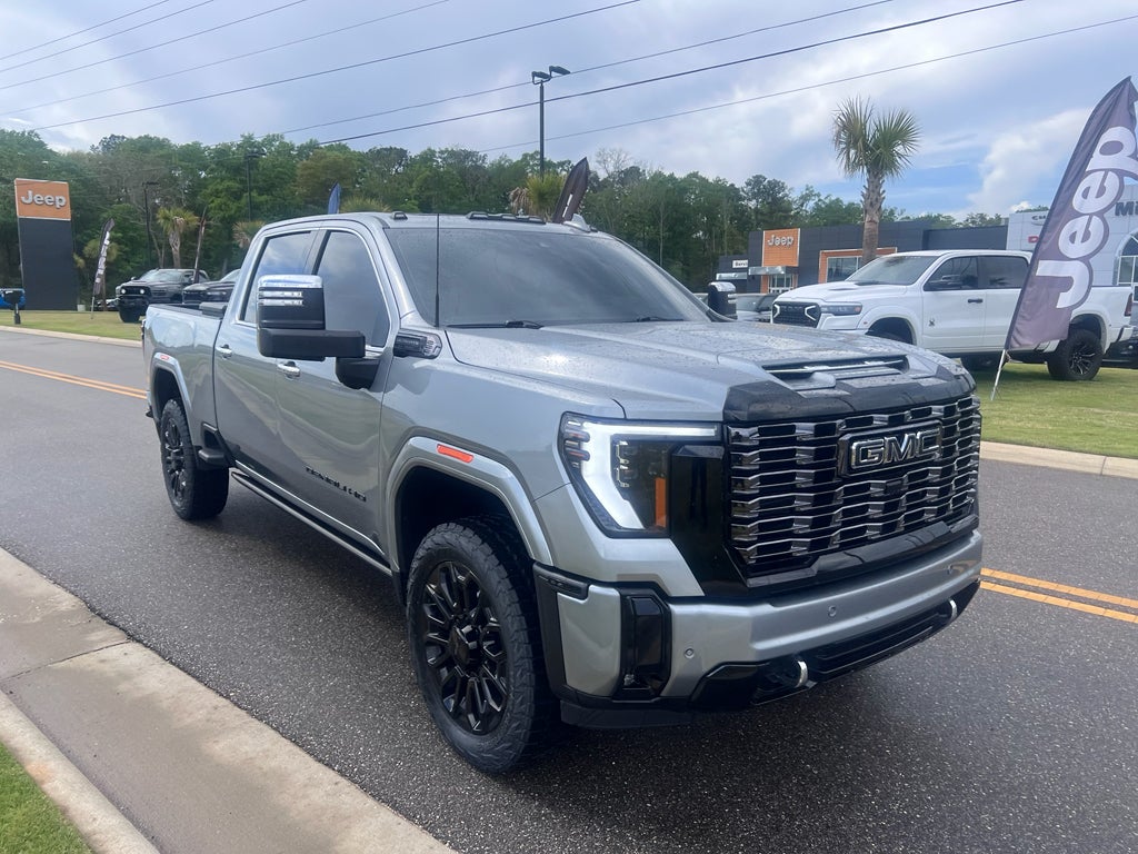 2025 GMC Sierra 4WD Crew Cab Standard Bed Denali Ultimate