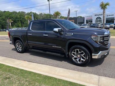 2022 GMC Sierra 4WD Crew Cab Short Box SLT