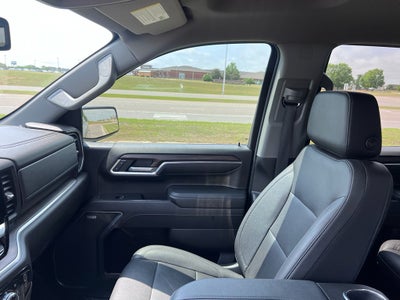 2022 GMC Sierra 4WD Crew Cab Short Box SLT