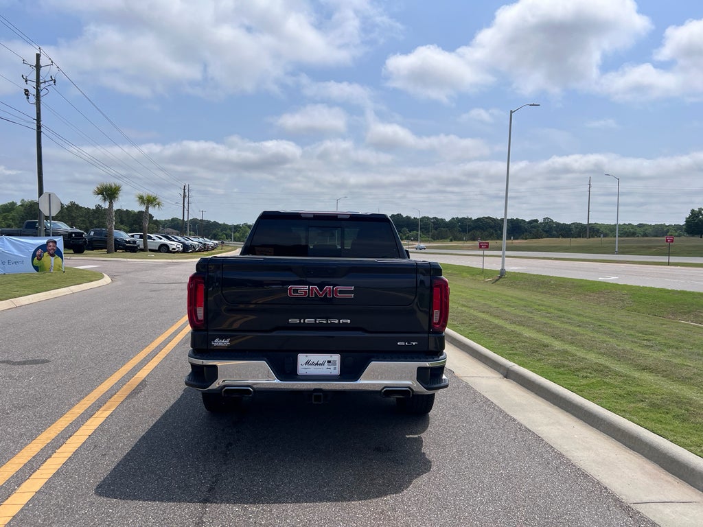 2022 GMC Sierra 4WD Crew Cab Short Box SLT