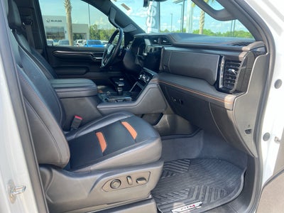 2023 GMC Sierra AT4