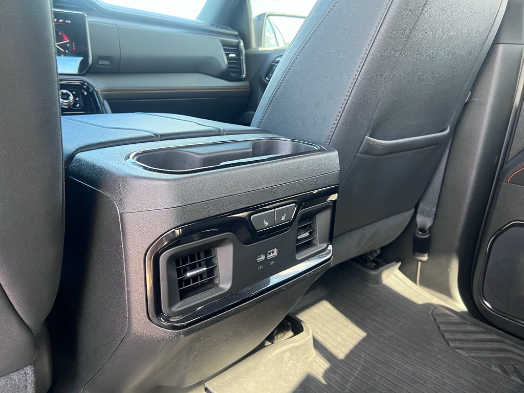 2023 GMC Sierra AT4