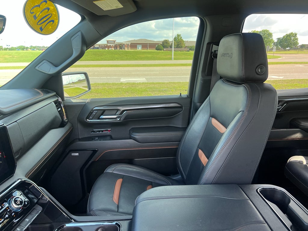2023 GMC Sierra AT4