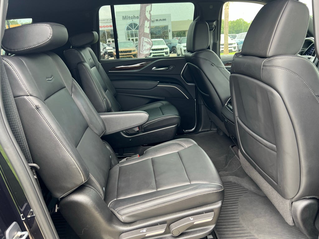2023 Cadillac Escalade ESV 4WD Luxury