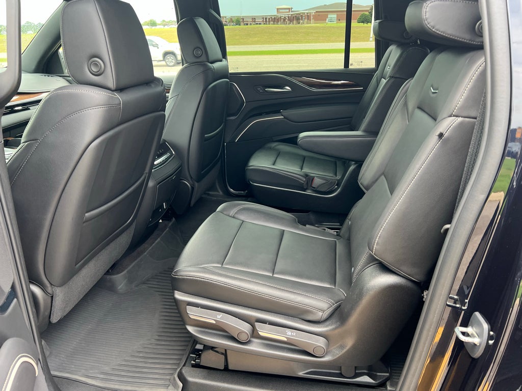 2023 Cadillac Escalade ESV 4WD Luxury