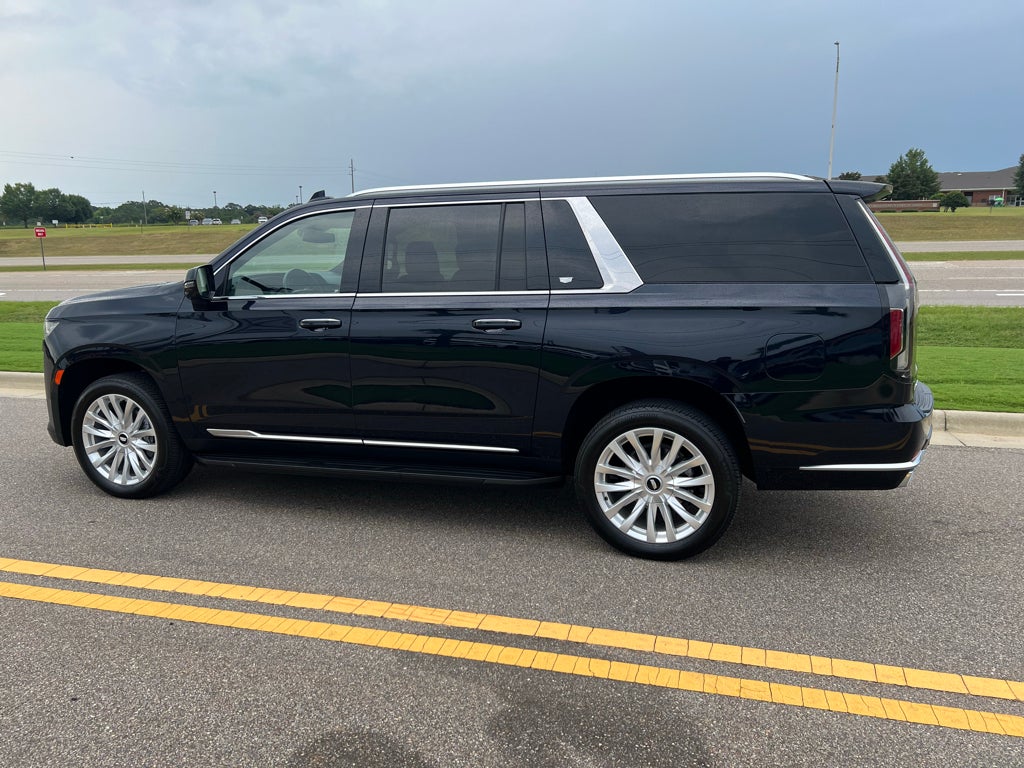 2023 Cadillac Escalade ESV 4WD Luxury