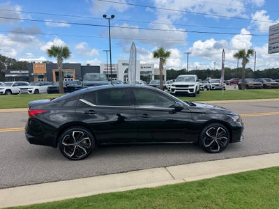 2023 Nissan Altima SR Intelligent AWD