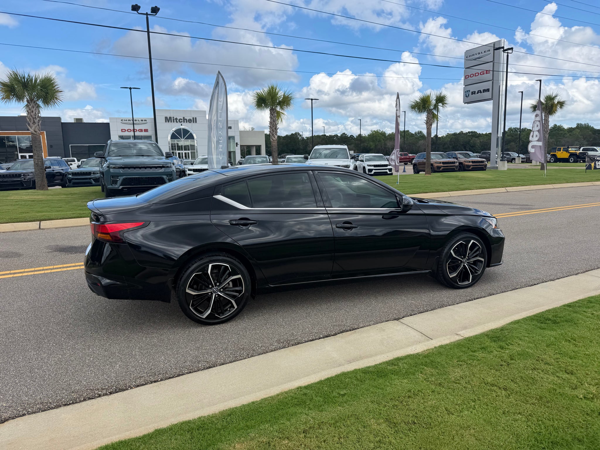 2023 Nissan Altima SR Intelligent AWD